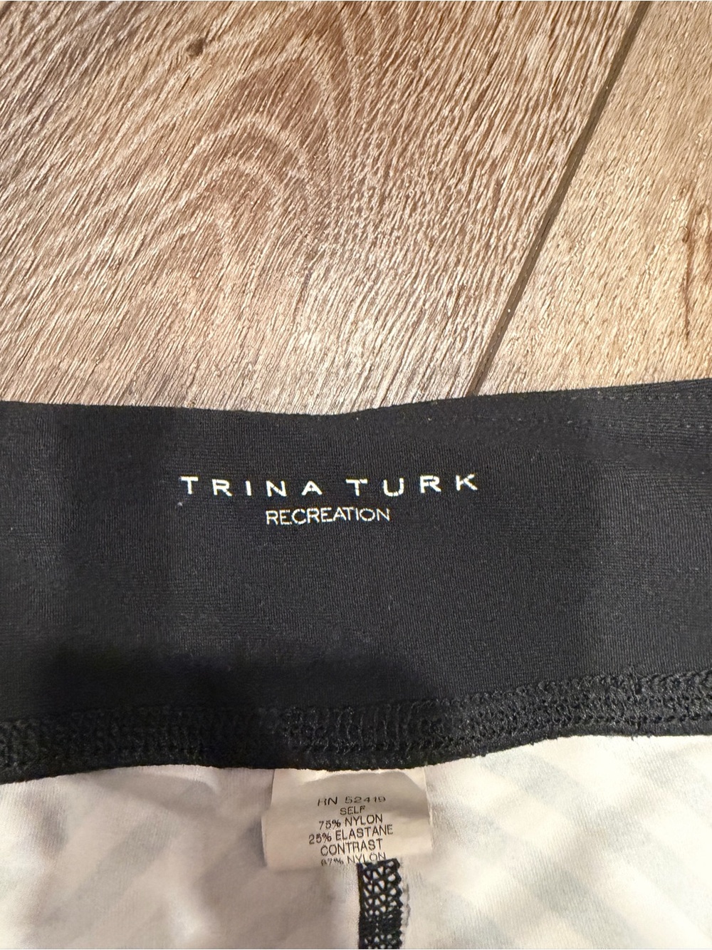 Trina Turk Lush Floral Cropped Legging Size M - Picture 7 of 7